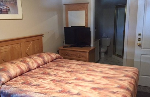 East Kootenay Condo | Fernie Stanford Hotel & Resort - Two bedroom, 2 bathroom Condo -NO PETS