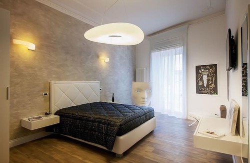 Murat Town Bed & Breakfast | Ferrari Suite