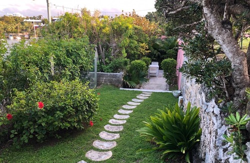 Paget Apartment | Ferry Rest - Sealandia Apartments