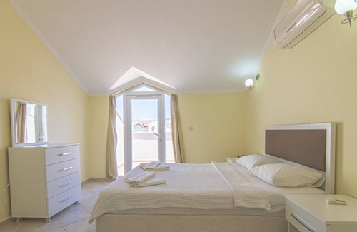 Mentese Apartment | Fethiye Çalış beachfront Sunset Beach Club 2 bedroom Mermaid 18