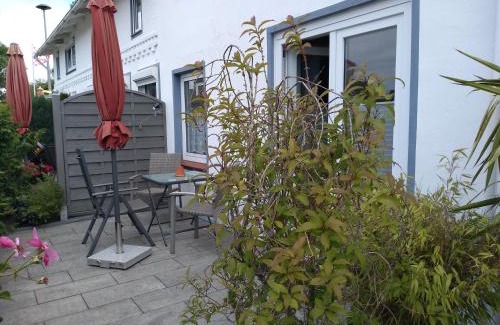 Dahme Apartment | Fewo 3, Box-Bett, Terrasse Extra Zimmer m 1 Bett