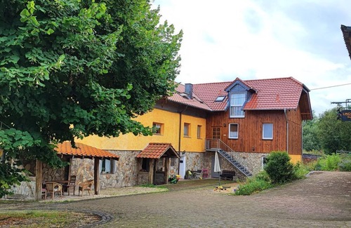 Altenkirchen Apartment | Fewo Bauernkate - Ferienwohnungen Lindenhof