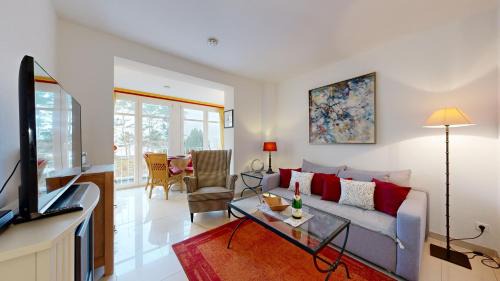 Binz Apartment | FeWo direkt am Strand mit Südbalkon, Villa Freia 13, Binz