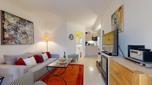 Binz Apartment | FeWo direkt am Strand mit Südbalkon, Villa Freia 13, Binz