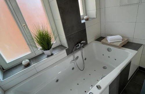 Wernigerode Apartment | FeWo gemütliche Residenz mit Holzofen-Sauna von Harztraveler
