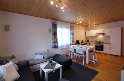 Untertschern Apartment | FeWo GRIASS EICH 50 m from the slopes GRIASS EICH Ski-to-door Apartment by Isa Bad
