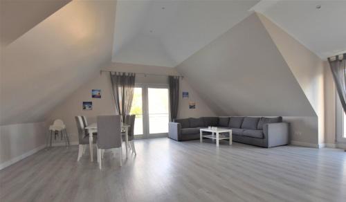 Groemitz Apartment | FeWo Königsberger Allee 40 1OG