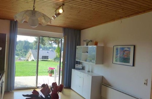 Moosburg Apartment | Fewo Krainer in a charming landscape