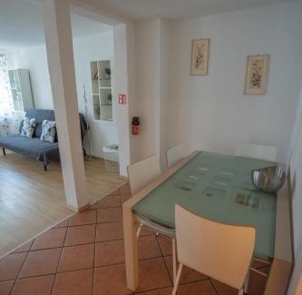 Reutlingen Apartment | Fewo Reutlingen Metzstraße OG 1
