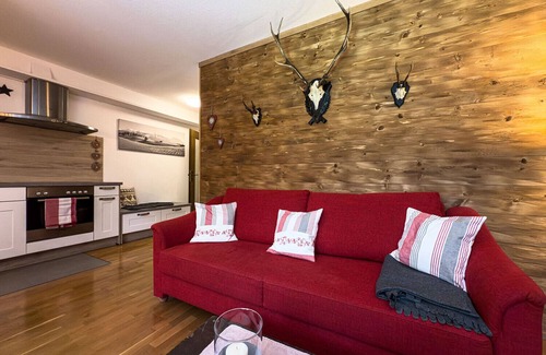 Weißach Apartment | FEWO s' Zirbenchalet