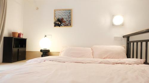 Huaihai Road Commercial Area Apartment | FFC sweet home on Shaanxi Road
