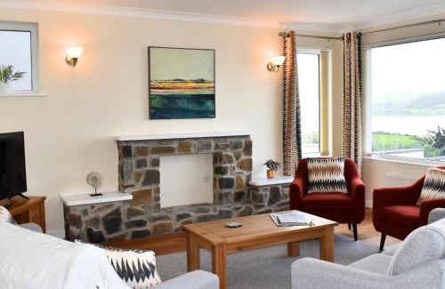 Gwbert House | Ffin Yr Afon