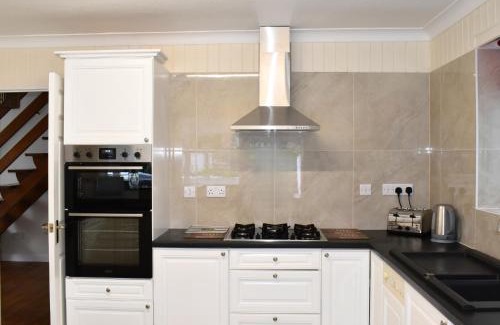 Gwbert House | Ffin Yr Afon
