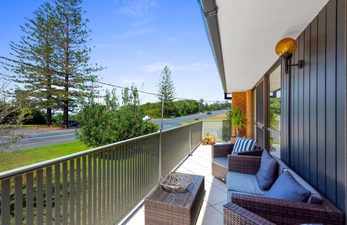 Port Macquarie House | Fi s Relaxing Beach House directly opposite dog beach