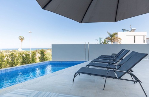 Los Secanos Villa | Fidalsa Moet & Chandon Sea Views