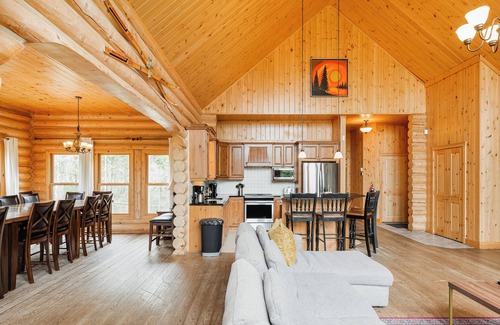 Fiddler Lake Resort House | Fiddler Lake Resort Chalet 96 Elk