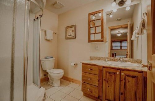 Fiddler Lake Resort Ski Chalet | Fiddler Lake Resort Chalet 29 Lapin avec piscine