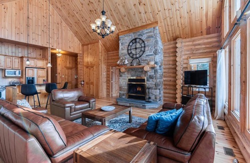 Fiddler Lake Resort Ski Chalet | Fiddler Lake Resort Chalet 76 Deer