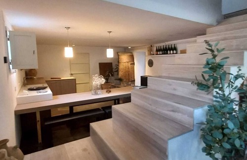San Martin Sarroca Cottage | Field and Vine Shelter