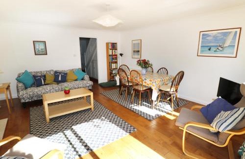 Totland Bay House | Fieldside