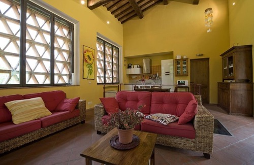 Radicondoli Villa | Fienile Colletalli in Radicondoli , Toscana