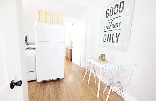 Lower Greenville Apartment | FIFA Ready The Dallas Native Arboretum Tickets Included