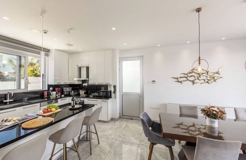 Protaras Villa | Fig Tree Bay Residences 6,Central Protaras, Heated Pool ,Elevator,Jacuzzi,Sauna