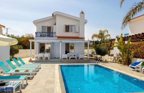 Protaras Villa | Fig Tree Bay Villa 3