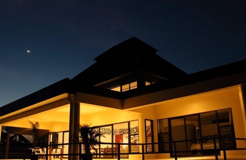 Lautoka House | Fiji Luxury Pool Villa 2