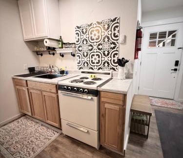 Burns Apartment | Finally Home Guesthouse