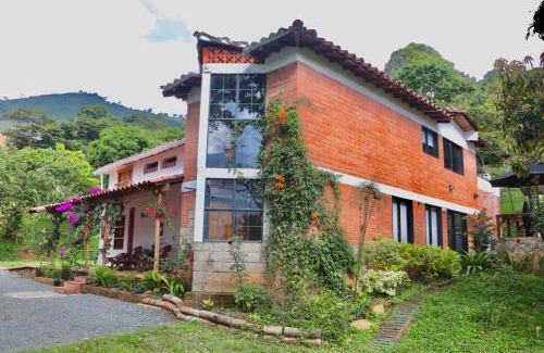 Copacabana House | Finca Hotel Recinto de la Gruta