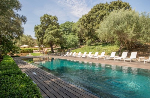 Alcudia Villa | Finca in Alcudia with XXL Pool & Vineyard Views