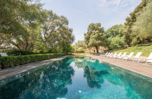 Alcudia Villa | Finca in Alcudia with XXL Pool & Vineyard Views