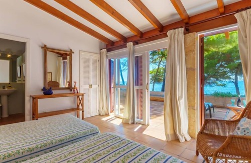 Costa de los Pinos House | Finca L'Embat by Interhome