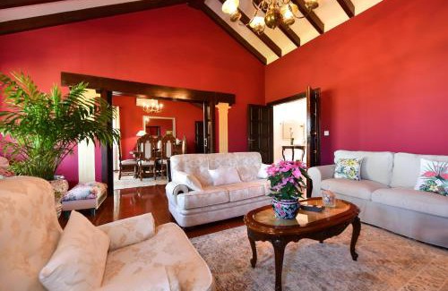 La Solana Cabin | Finca Madroñal with Pool in Gran Canaria by VillaGranCanaria