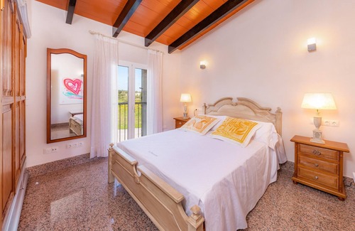 Manacor Villa | Finca Sa Montanyeta with Mountain View, Pool & Wi-Fi