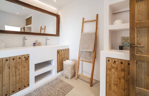 Can Furnet Villa | Finca Victoria EU - a lovely Ibiza villa in the hills