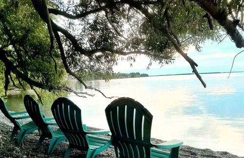 Milford Cottage | Finch - 6B / 8 Guest Package - Pebbles Beach Getaway