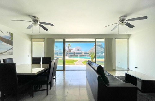 Las Conchas Apartment | Find Peace at a Modern Ground Floor Condo