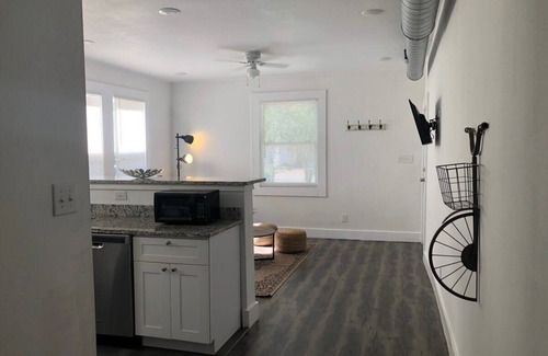 Tobin Hill Apartment | Find Your Comfort at Downtown Cozy 2BR/2BA