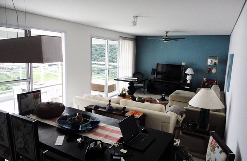 Peninsula Apartment | Fine 158m2 apartment 5 m walk from the sea in the best of Enseada. 19 floor beautiful view 3vgs.