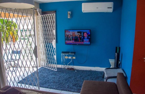 Yallahs Apartment | Finest Accommodation Apt # 421 Bloc # 4 Marley Manor 6 Marley Rd Kgn 6