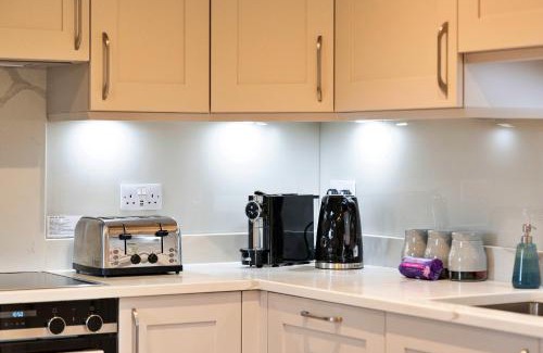 Dorsington House | Finest Retreats - Acorn Cottage