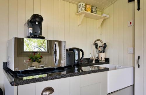Nordley House | Finest Retreats - Hay and Hedgerow Glamping