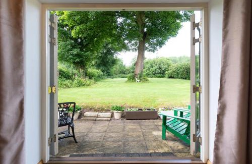 Pantymwyn House | Finest Retreats - The Cottage - Luxury 1 Bed Cottage