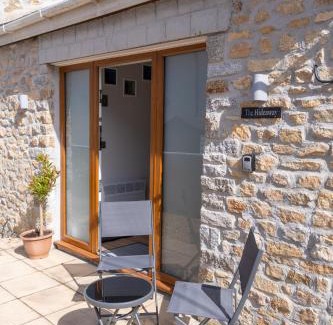Porthleven Apartment | Finest Retreats - The Hideaway - Studio Apartment in Porthleven