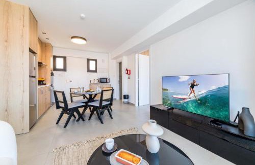 Larnaca Apartment | Finikoudes Marina View 102