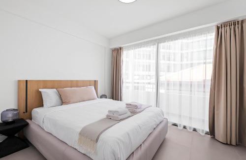 Larnaca Apartment | Finikoudes Marina View #201