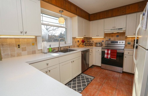 Southern Shores House | Finis Terre - Enjoy Unique Relxation at this wonderful beach home with panoramic ocean views!