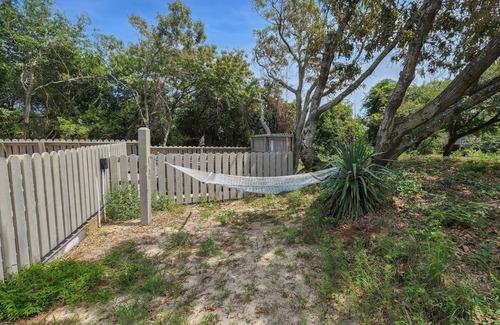 Southern Shores House | Finis Terre - Enjoy Unique Relxation at this wonderful beach home with panoramic ocean views!
